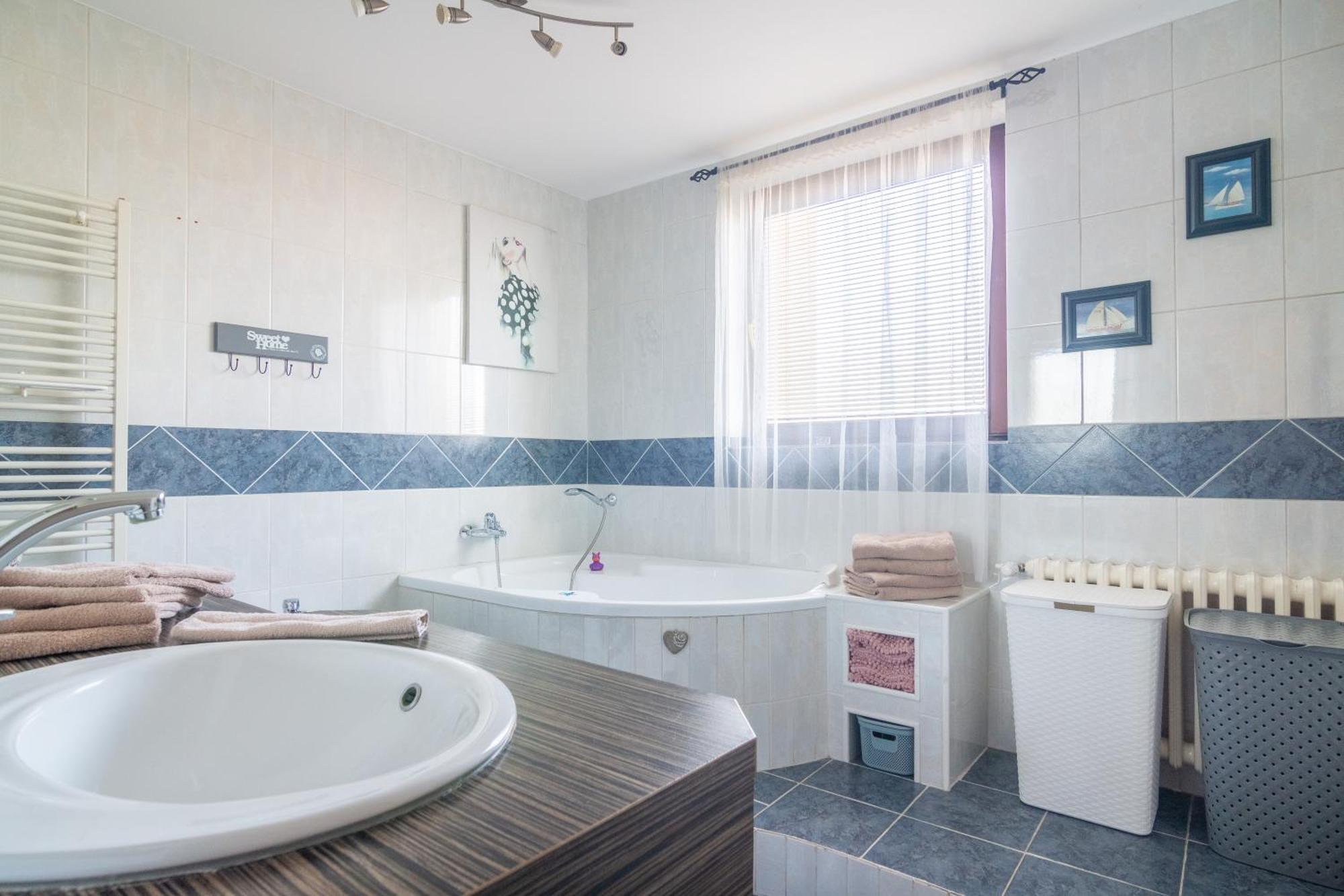 Apartman U Nas Doma Břeclav エクステリア 写真